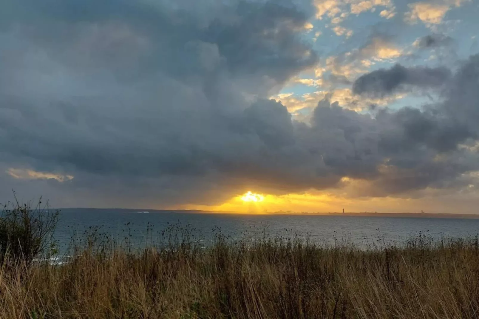 Rustig toevluchtsoord in Knebel -- By Traum Ferienwohnungen-Waterzicht