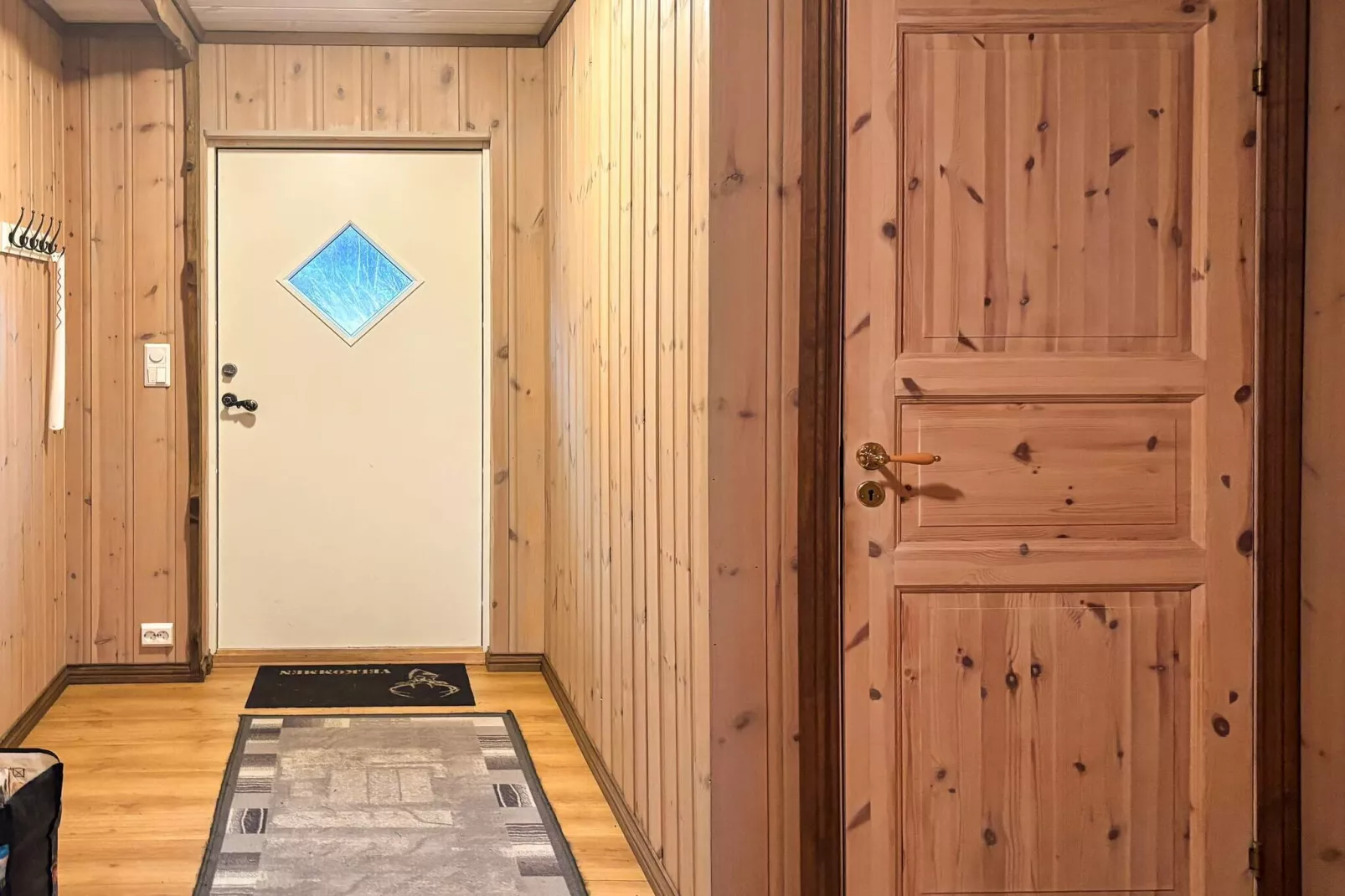 76409 TROLLHYTTA-Binnen