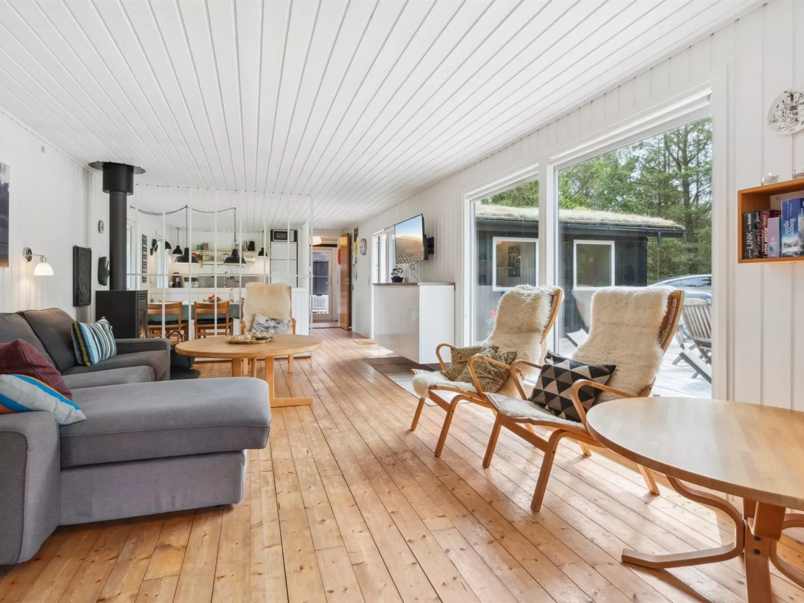 "Elin" - 3km from the sea-Binnen