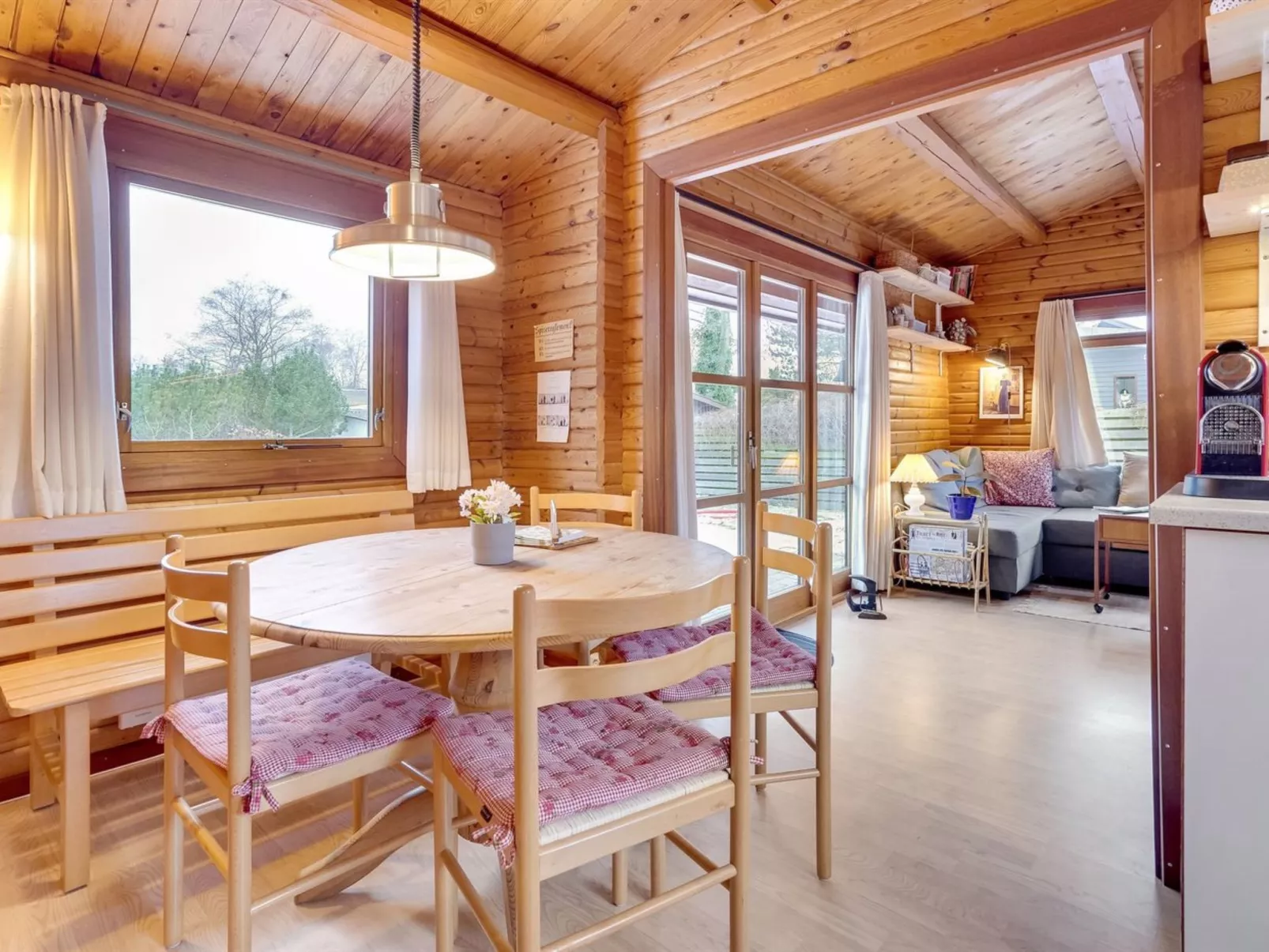 "Agda" - 100m from the sea-Binnen