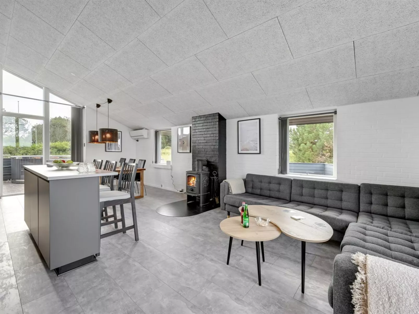 "Mert" - 1.2km from the sea-Binnen