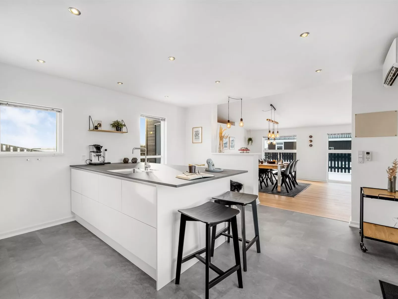 "Damaskin" - 300m from the sea-Binnen