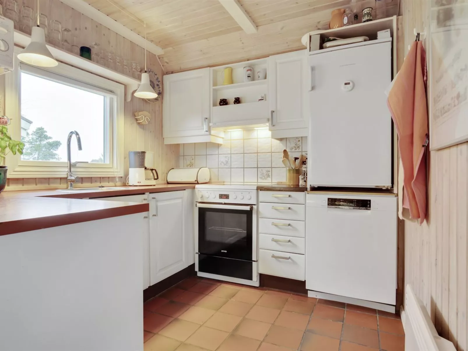 "Annli" - 1.5km from the sea-Binnen