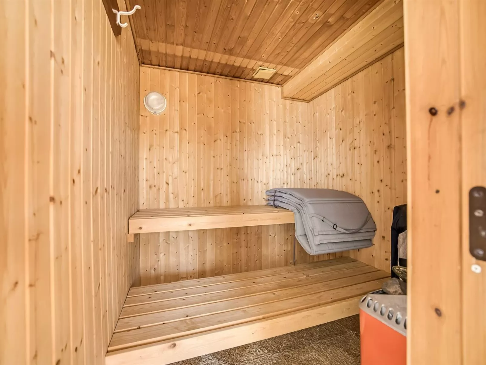 "Olla" - 300m from the sea-Binnen