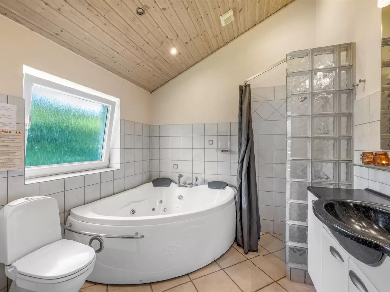 "Findus" - 1.2km to the fjord-Binnen