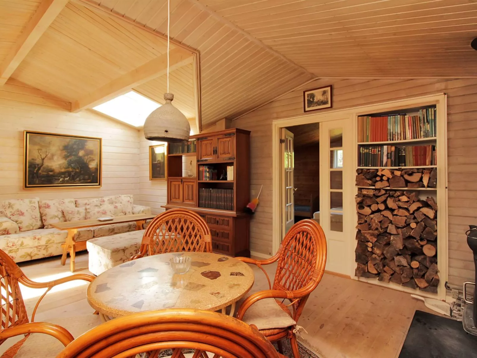 "Enrik" - 123m from the sea-Binnen