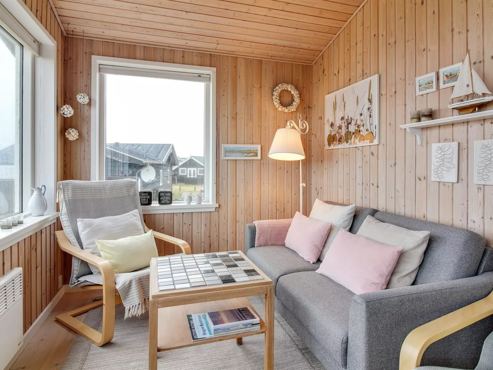 "Freydis" - 92m from the sea-Binnen