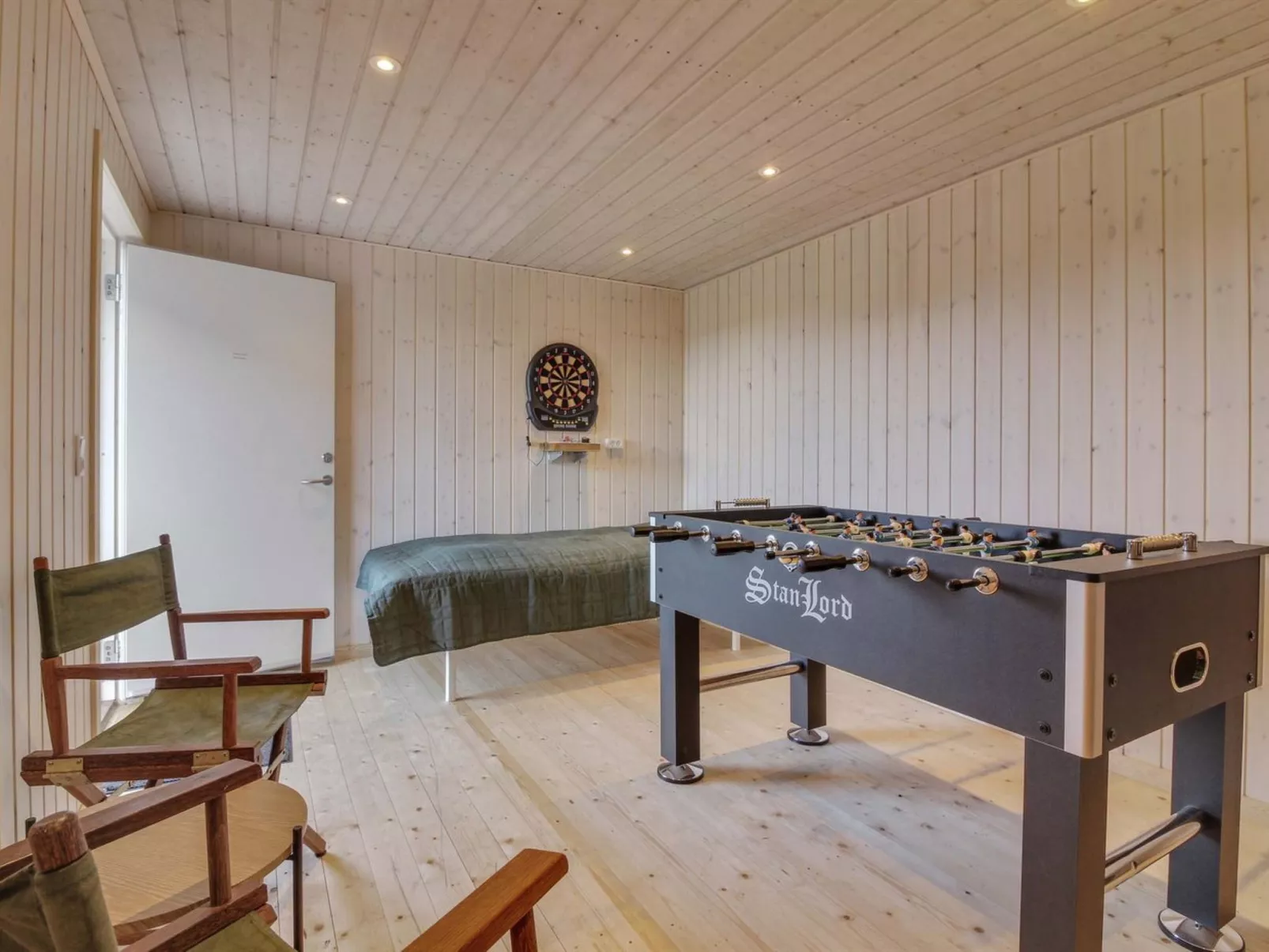 "Minna" - 975m from the sea-Binnen