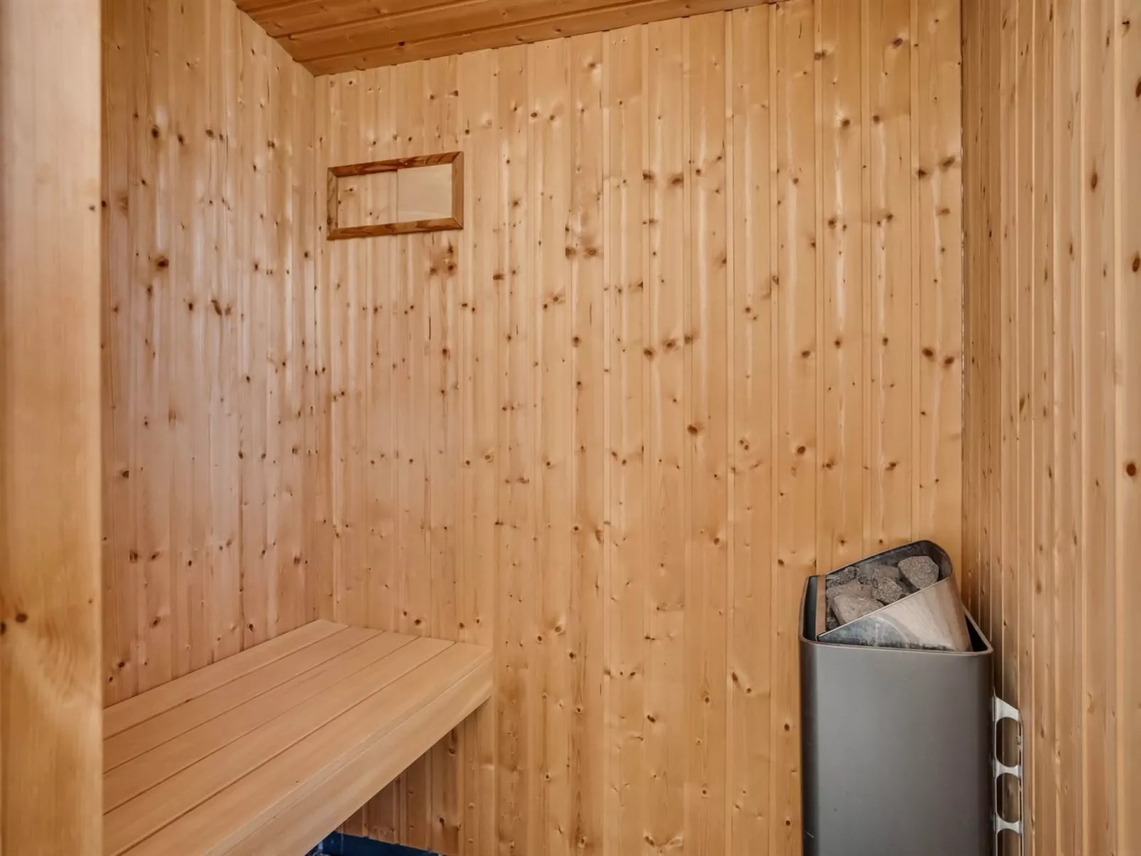 "Ingela" - 350m from the sea-Binnen