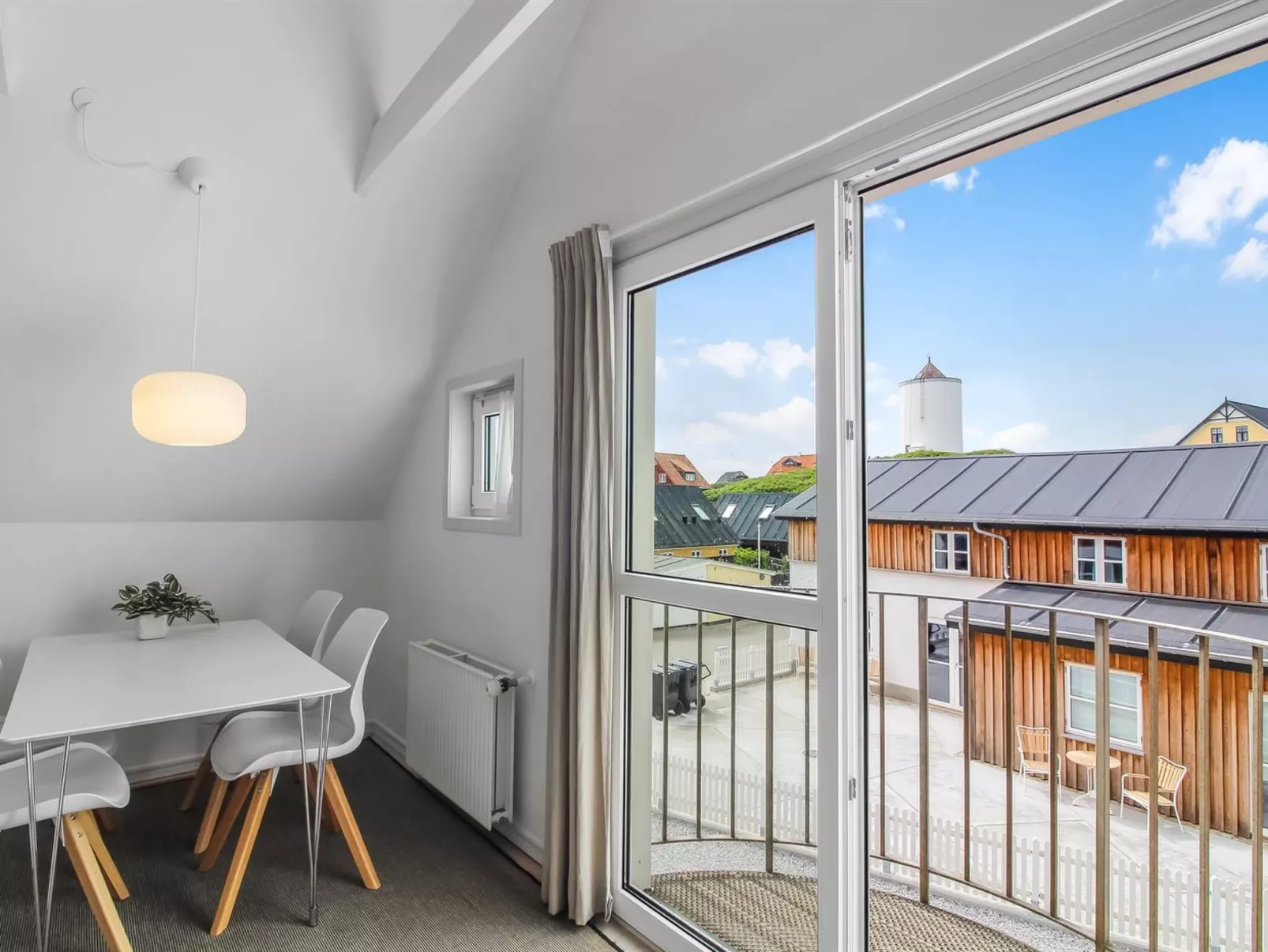 "Poulsen" - 200m from the sea-Binnen