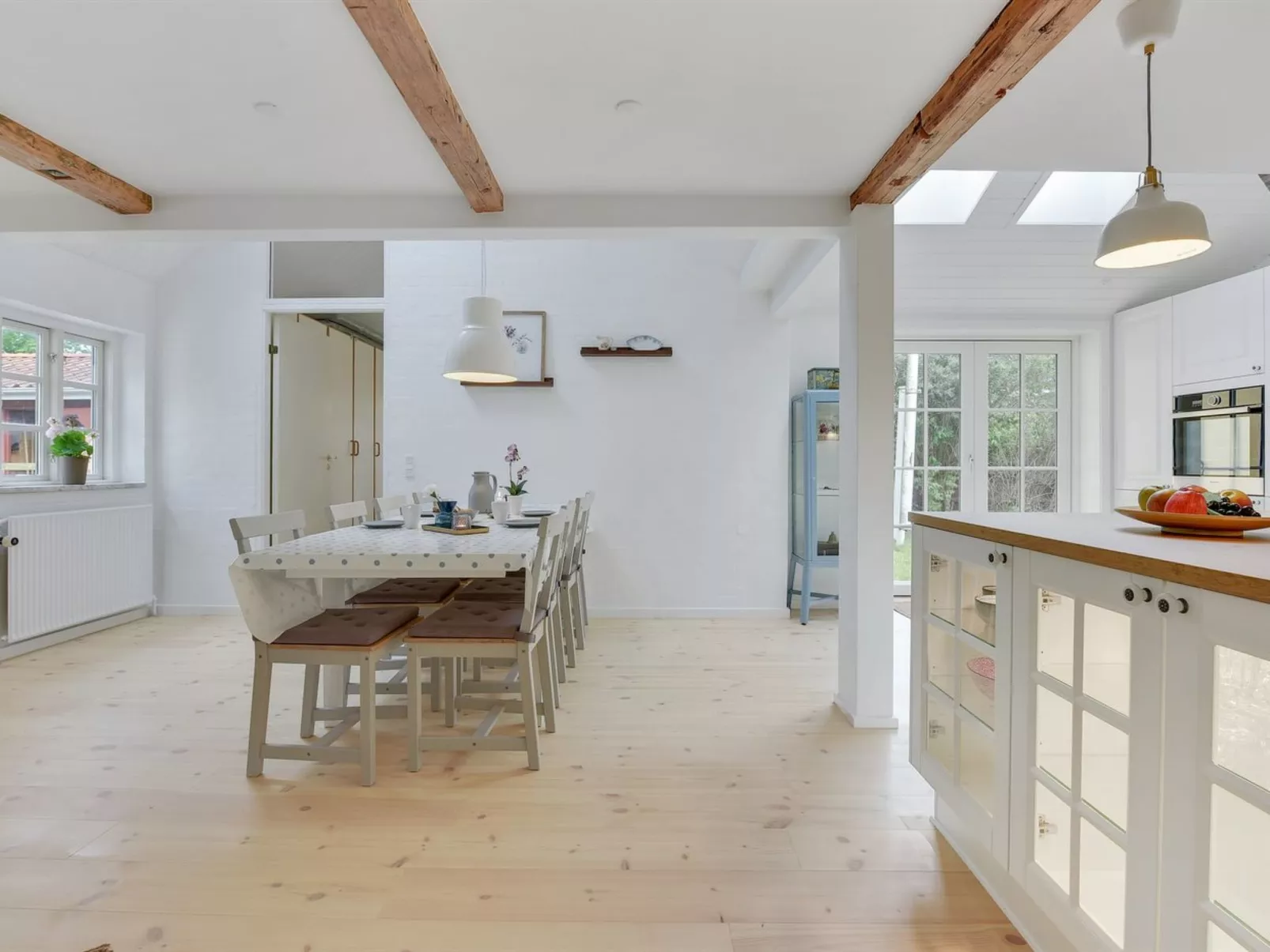 "Juhana" - 150m from the sea-Binnen