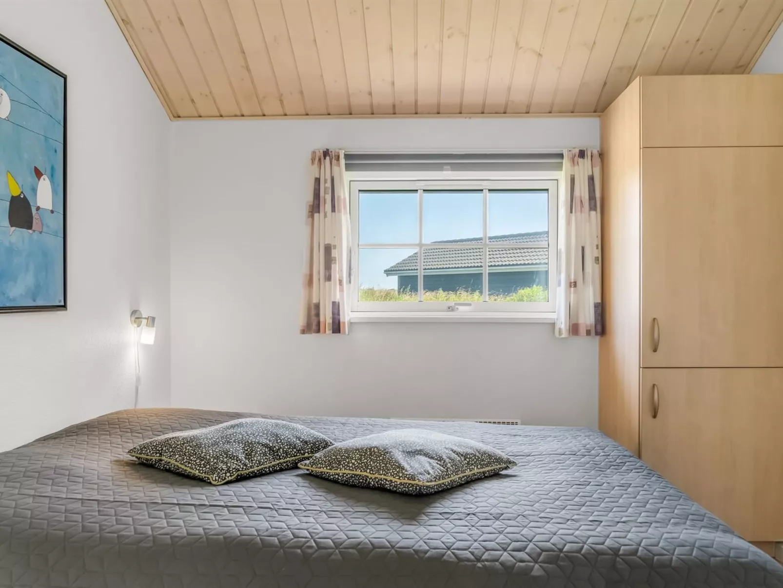 "Anya" - 650m from the sea-Binnen