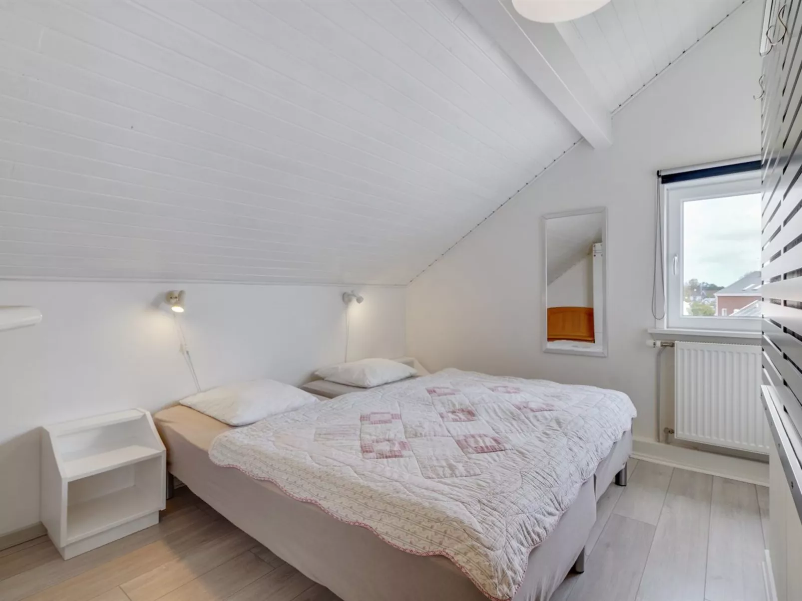 "Mariam" - 2.3km from the sea-Binnen