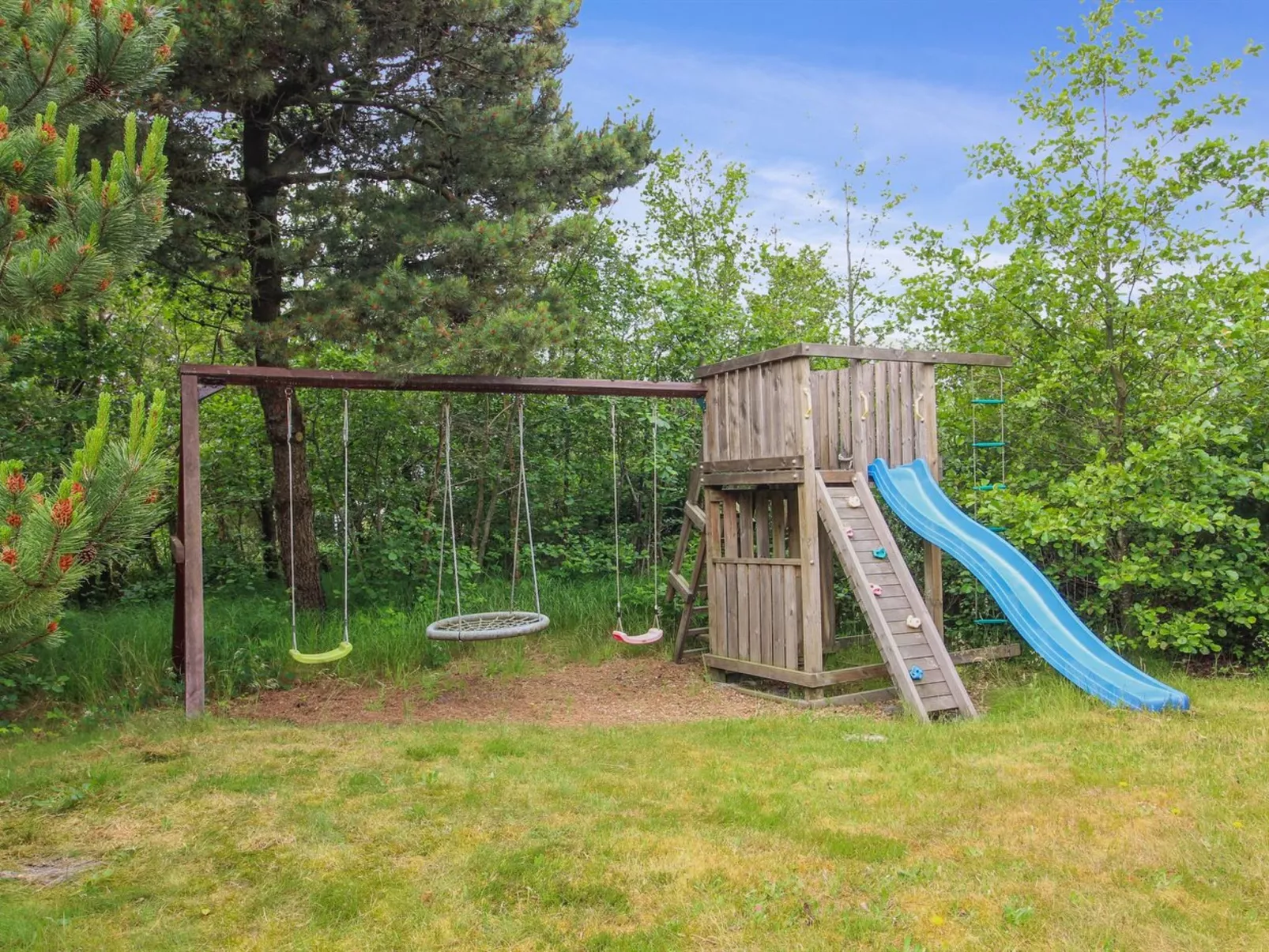 "Vendela" - 2.5km from the sea-Buiten