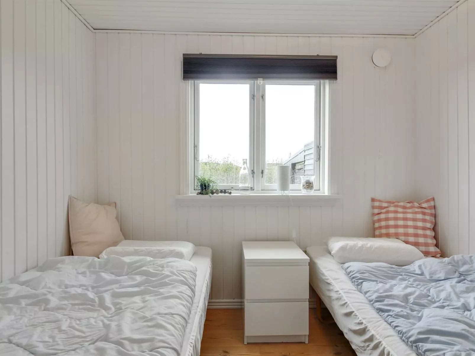 "Nehat" - 300m from the sea-Binnen