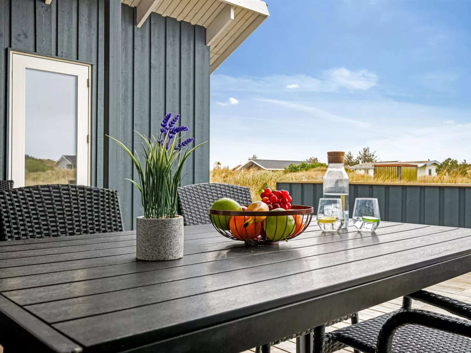 "Estella" - 500m to the fjord-Buiten