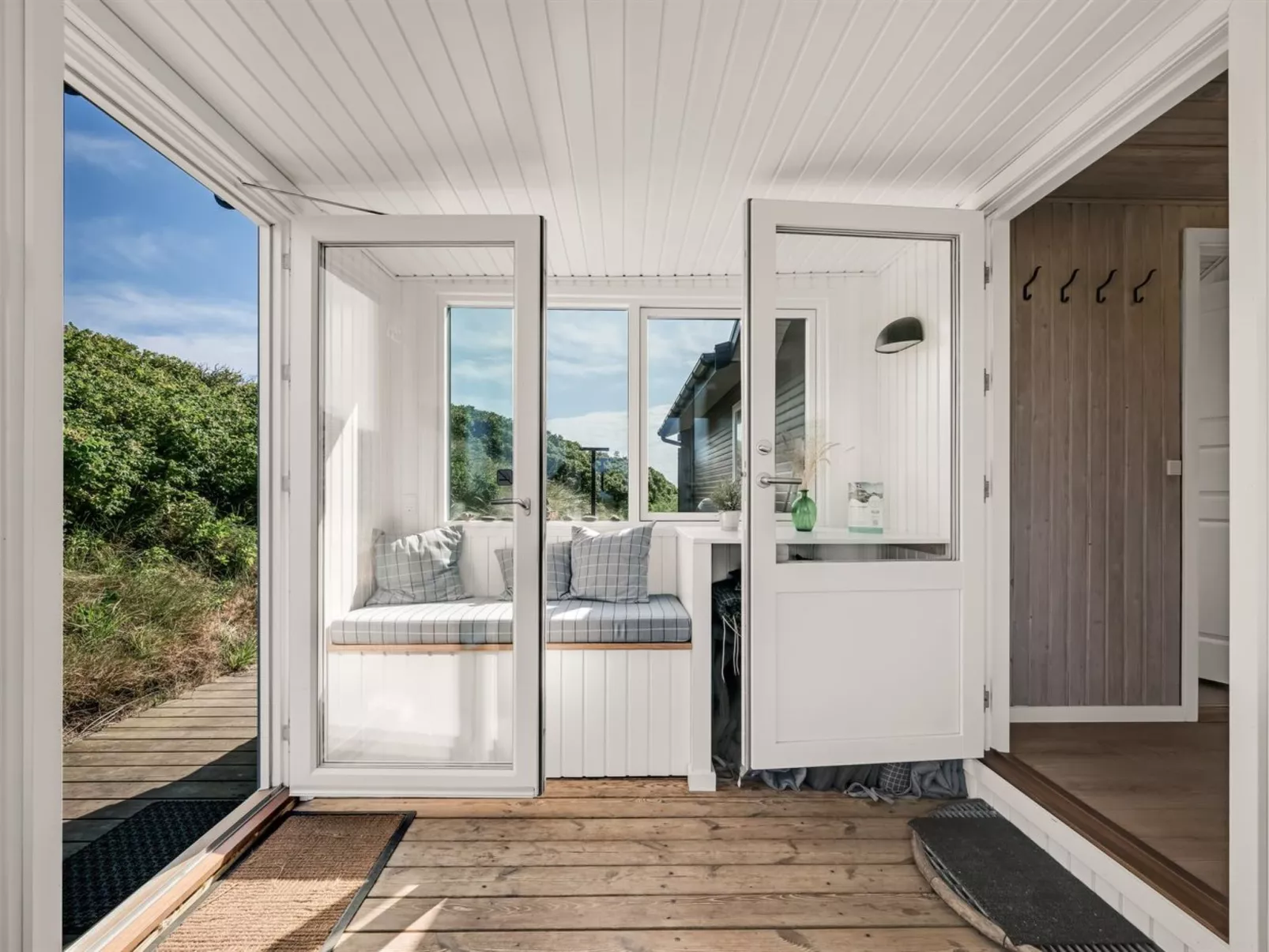 "Talia" -  from the sea-Binnen