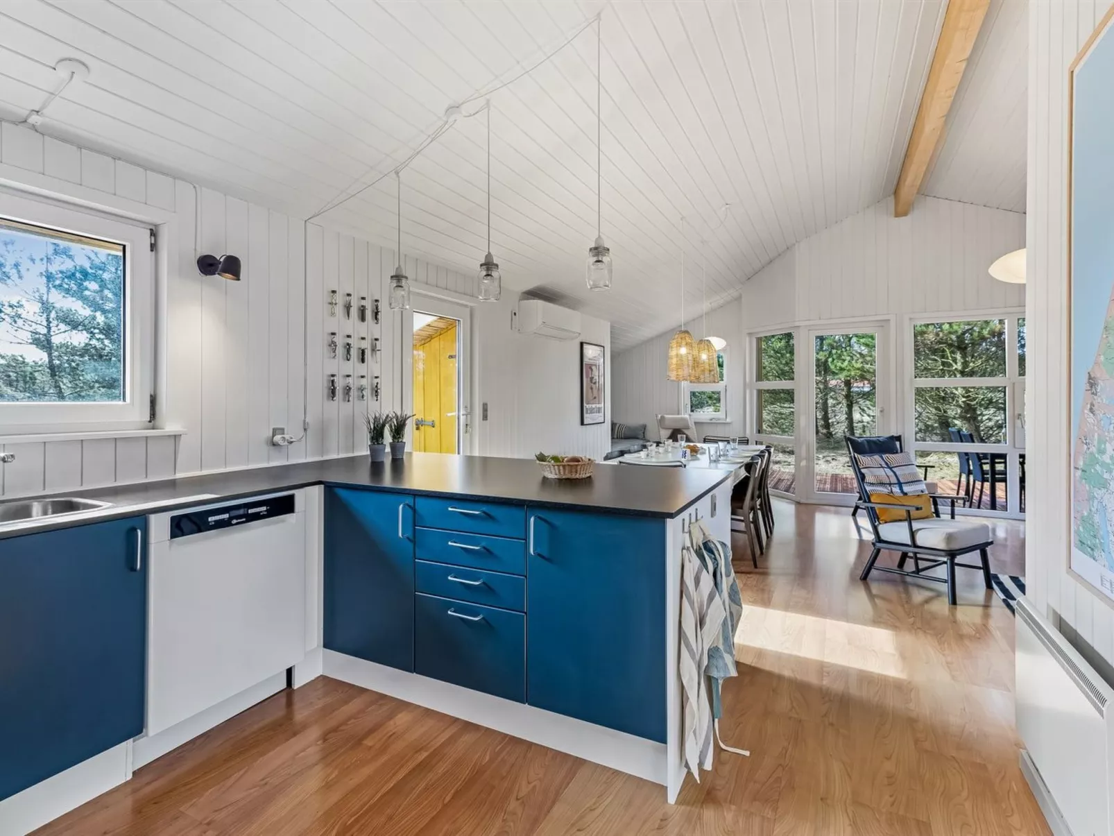 "Antto" - 900m from the sea-Binnen