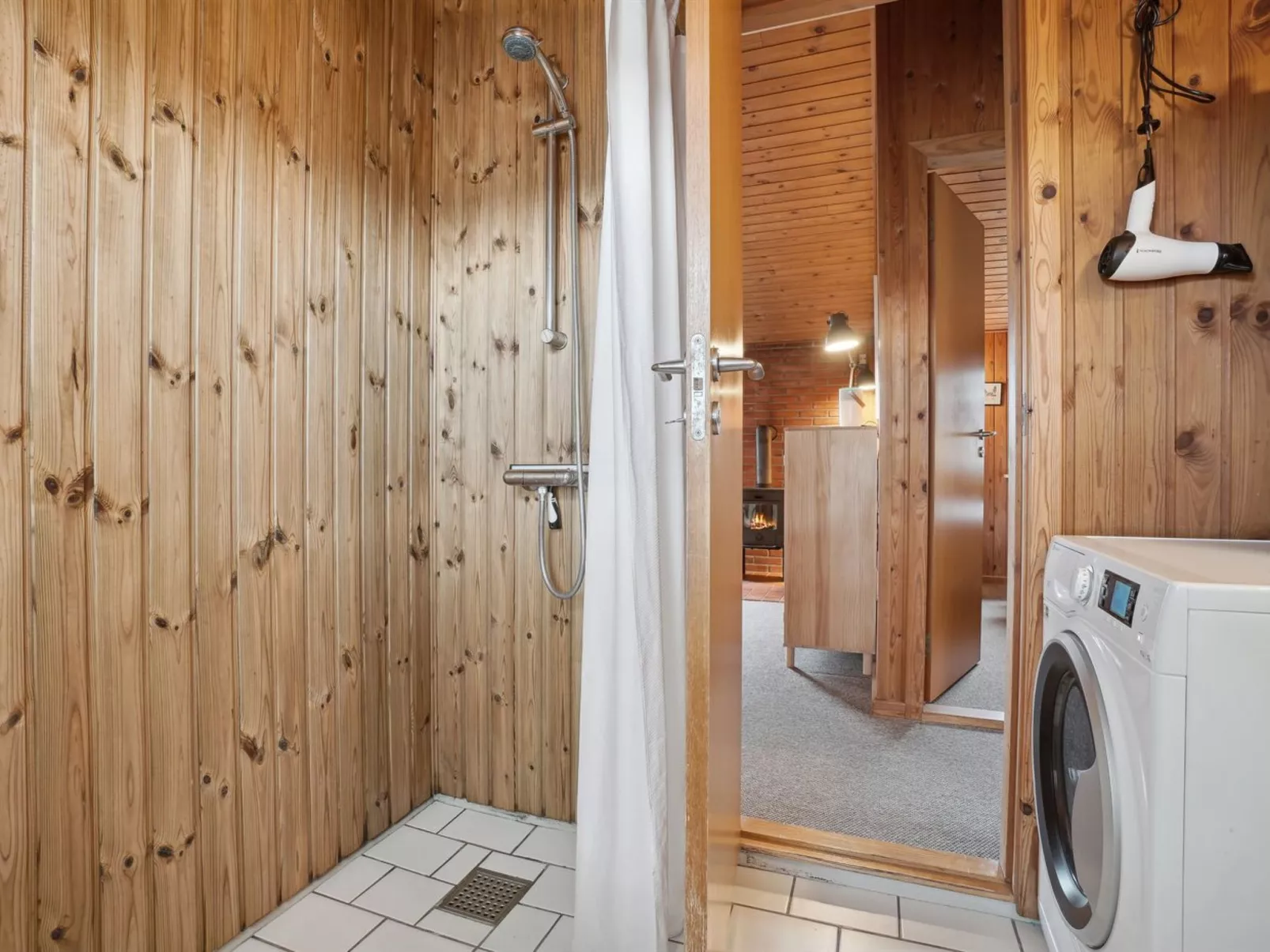 "Siri" - 400m from the sea-Binnen