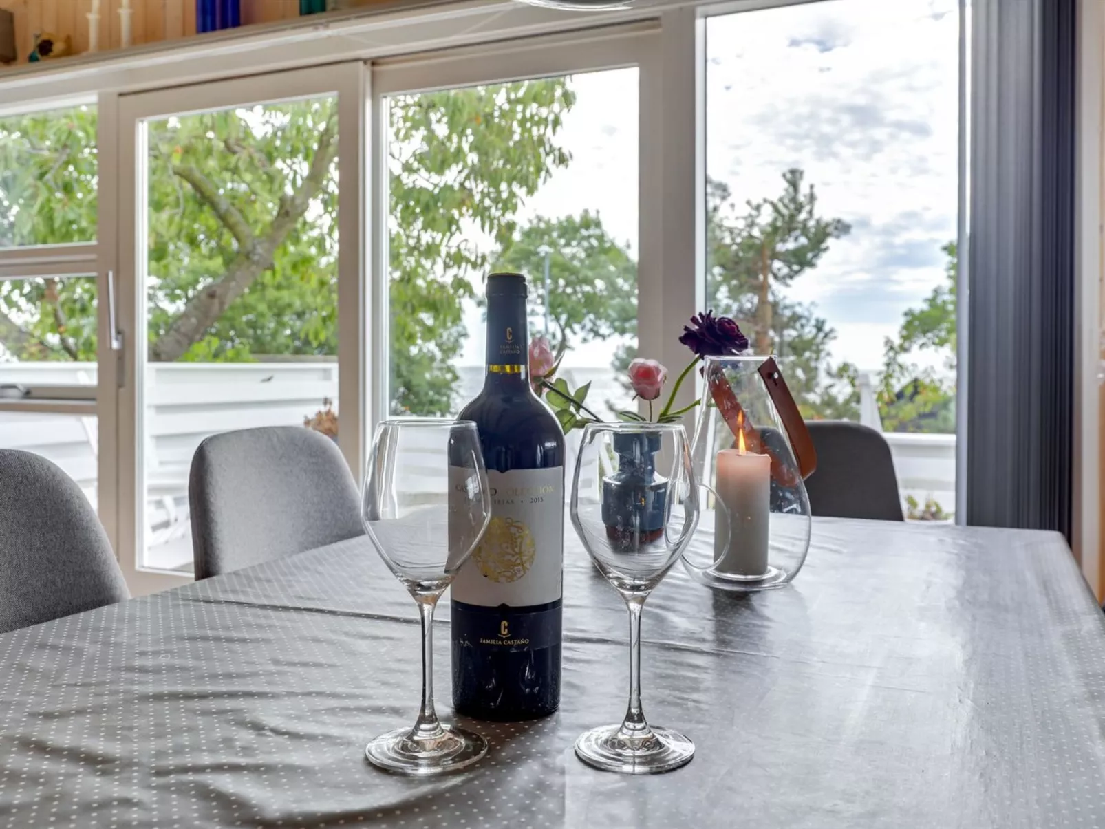 "Julietta" - 50m from the sea-Binnen