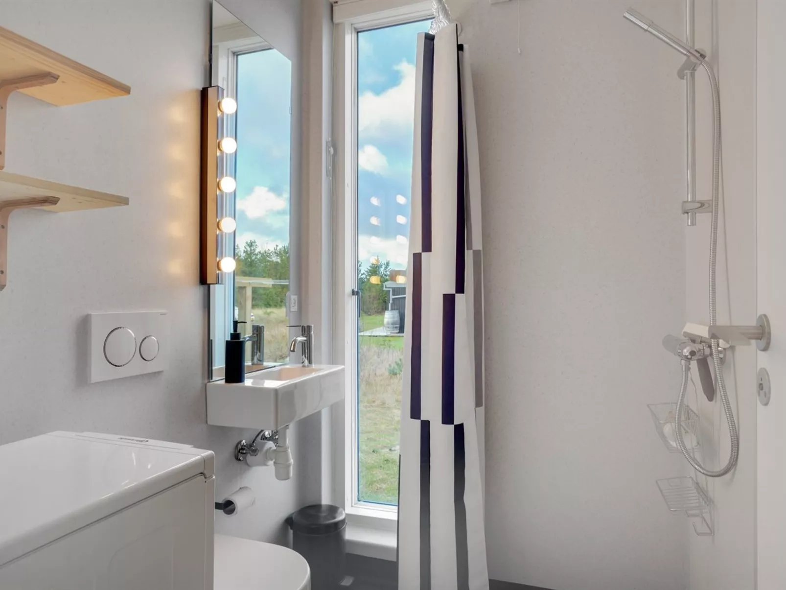 "Alexandrina" - 800m from the sea-Binnen