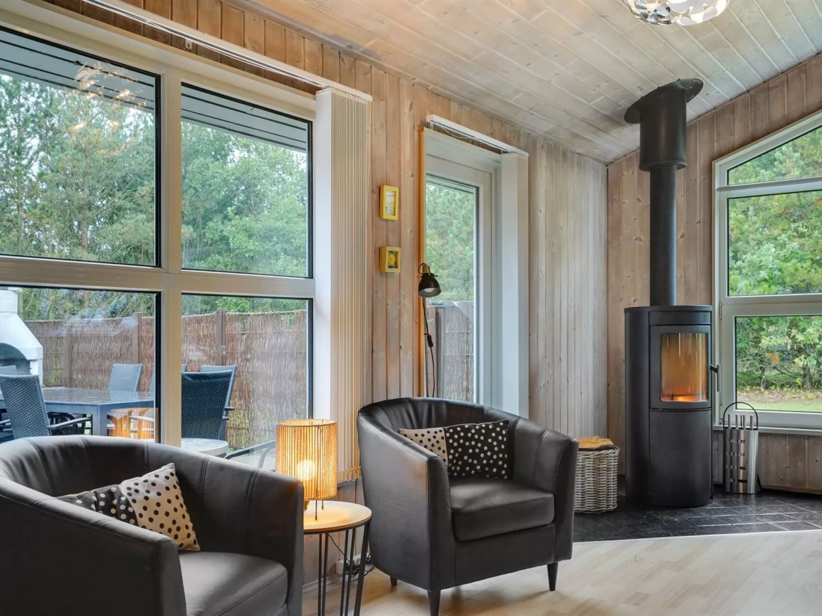 "Elika" - 900m to the fjord-Binnen