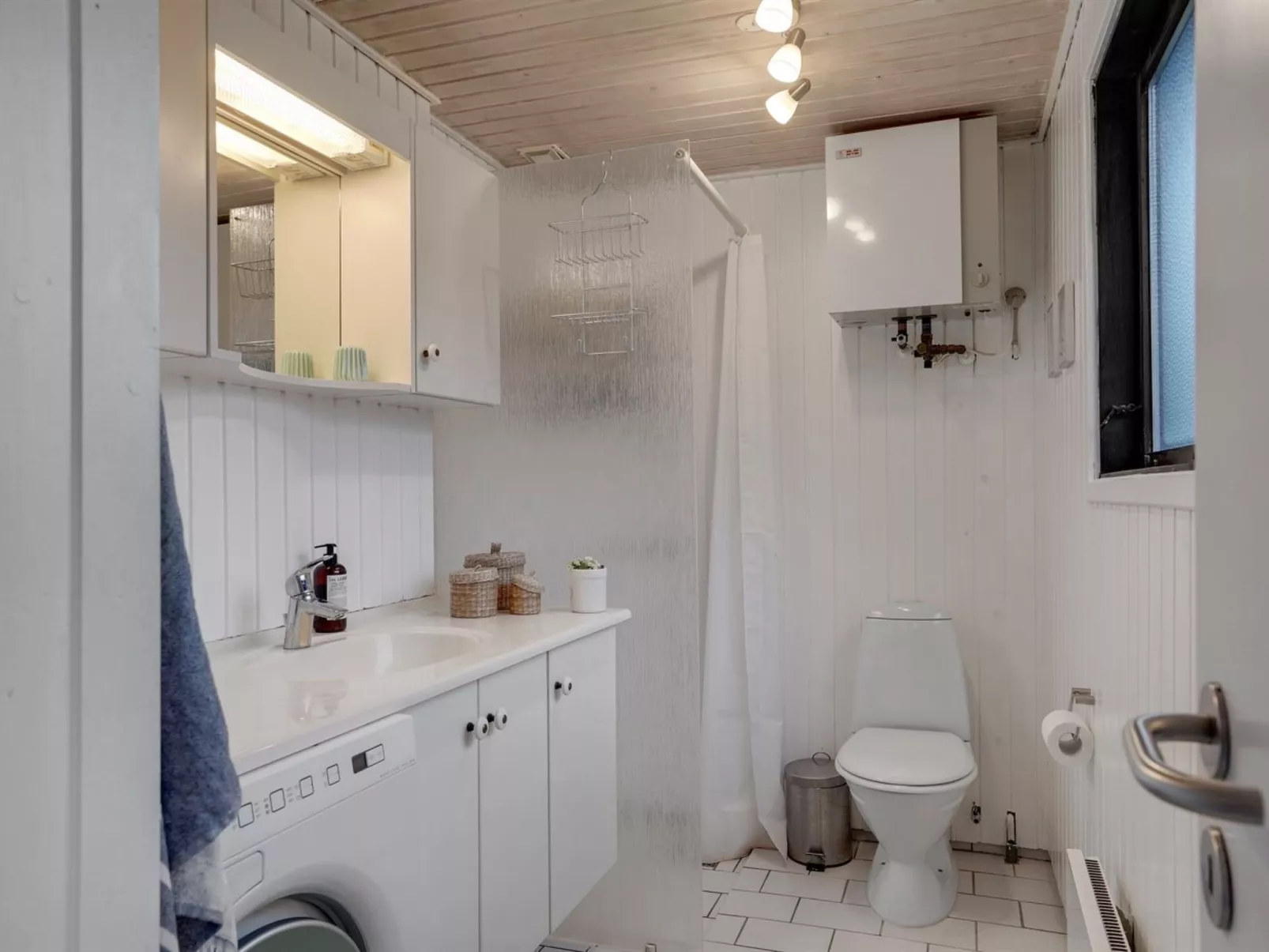 "Lykka" - 950m from the sea-Binnen