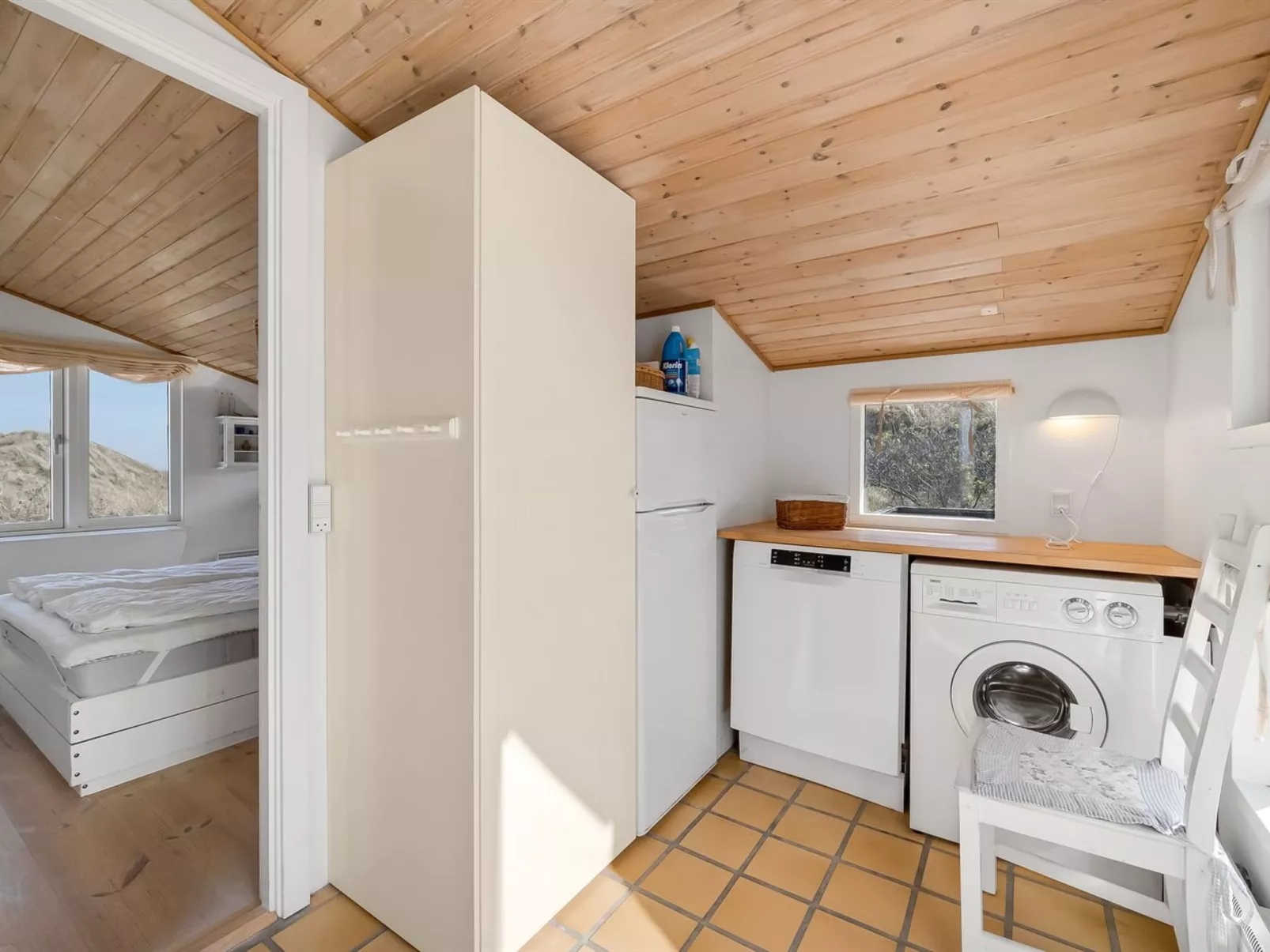 "Vina" - 200m to the fjord-Binnen