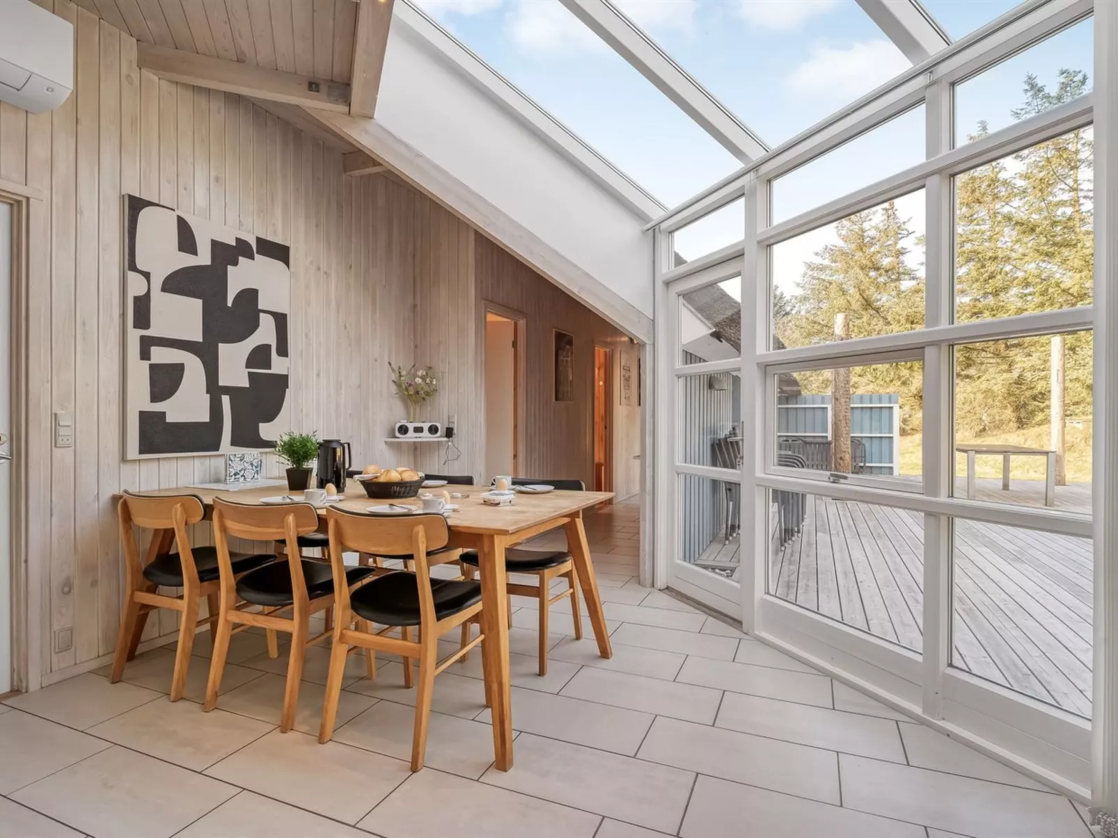 "Kenny" - 1.2km from the sea-Binnen