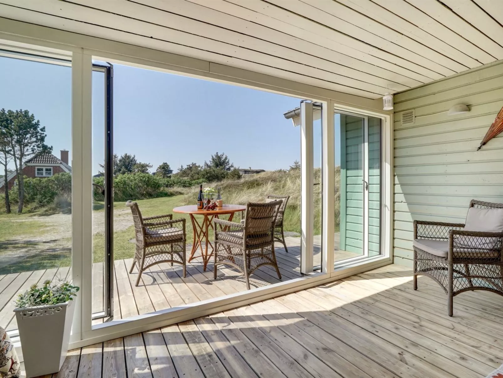 "Edna" - 800m from the sea-Binnen