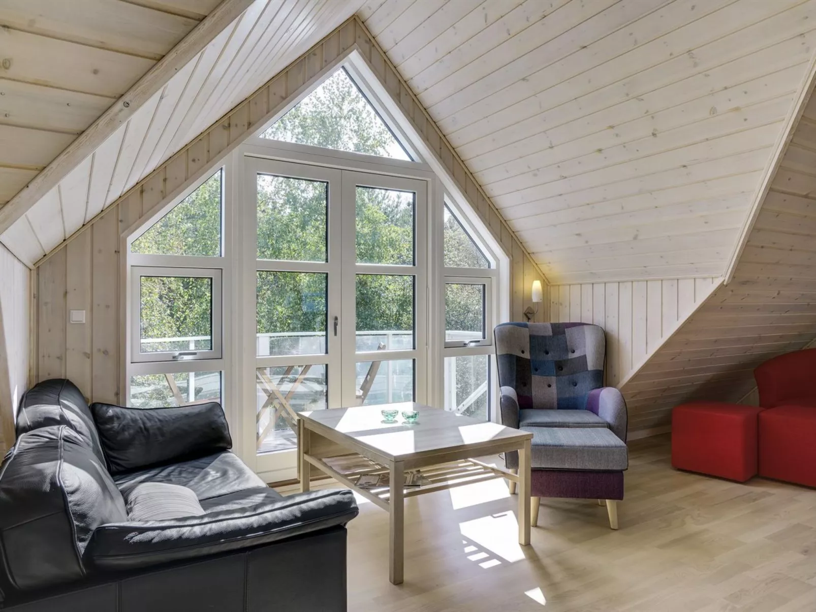 "Henni" - 2.5km from the sea-Binnen