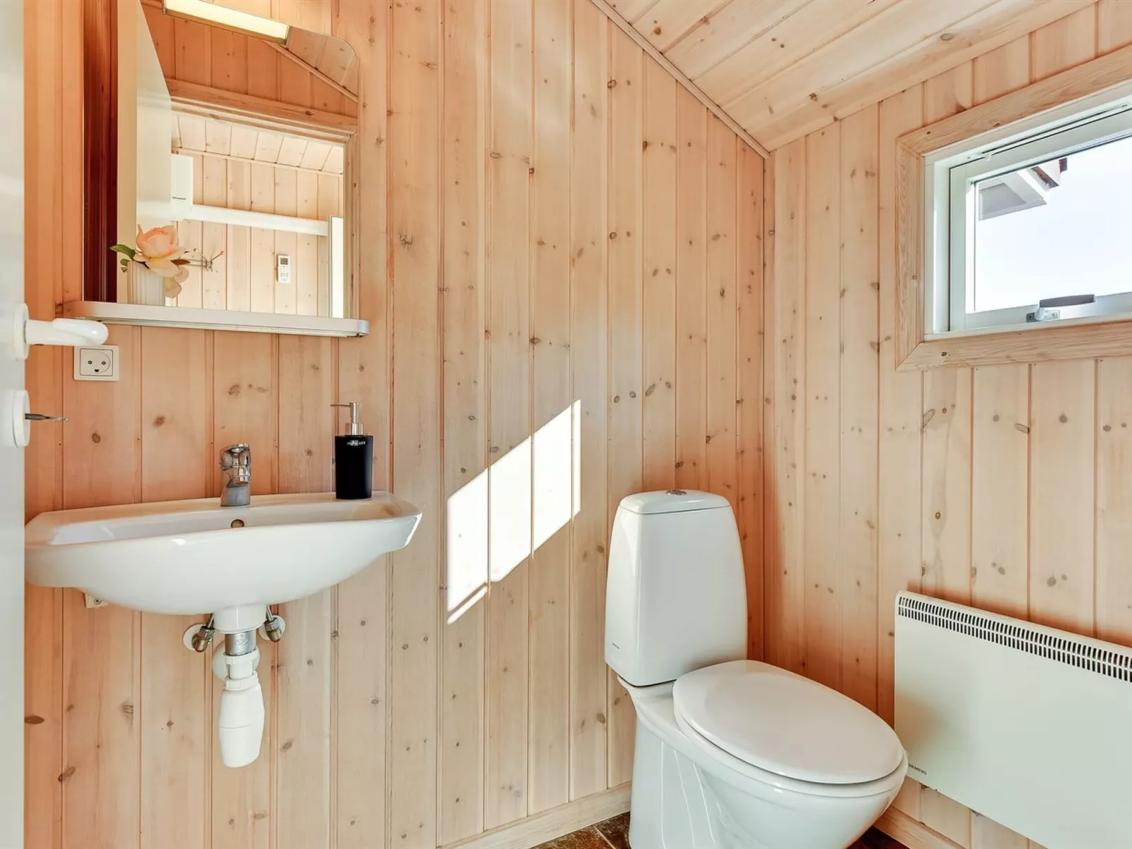 "Alexis" - 250m from the sea-Binnen