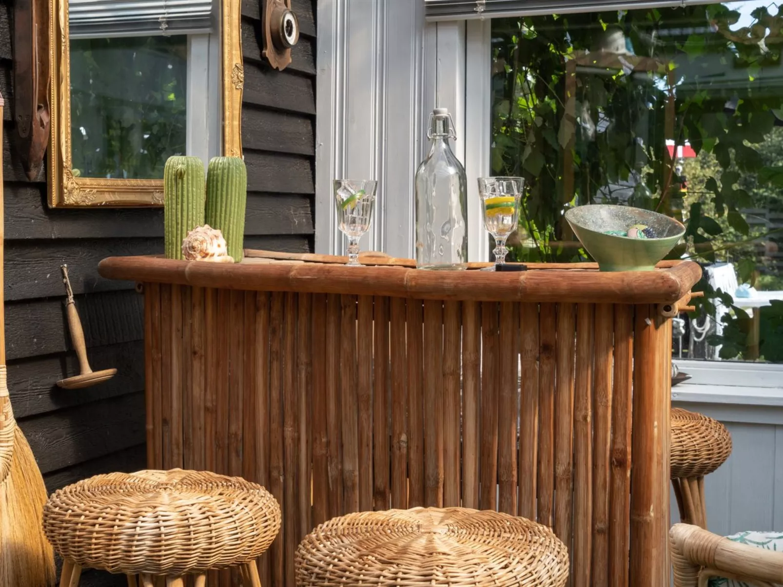 "Annamie" - 650m from the sea-Binnen