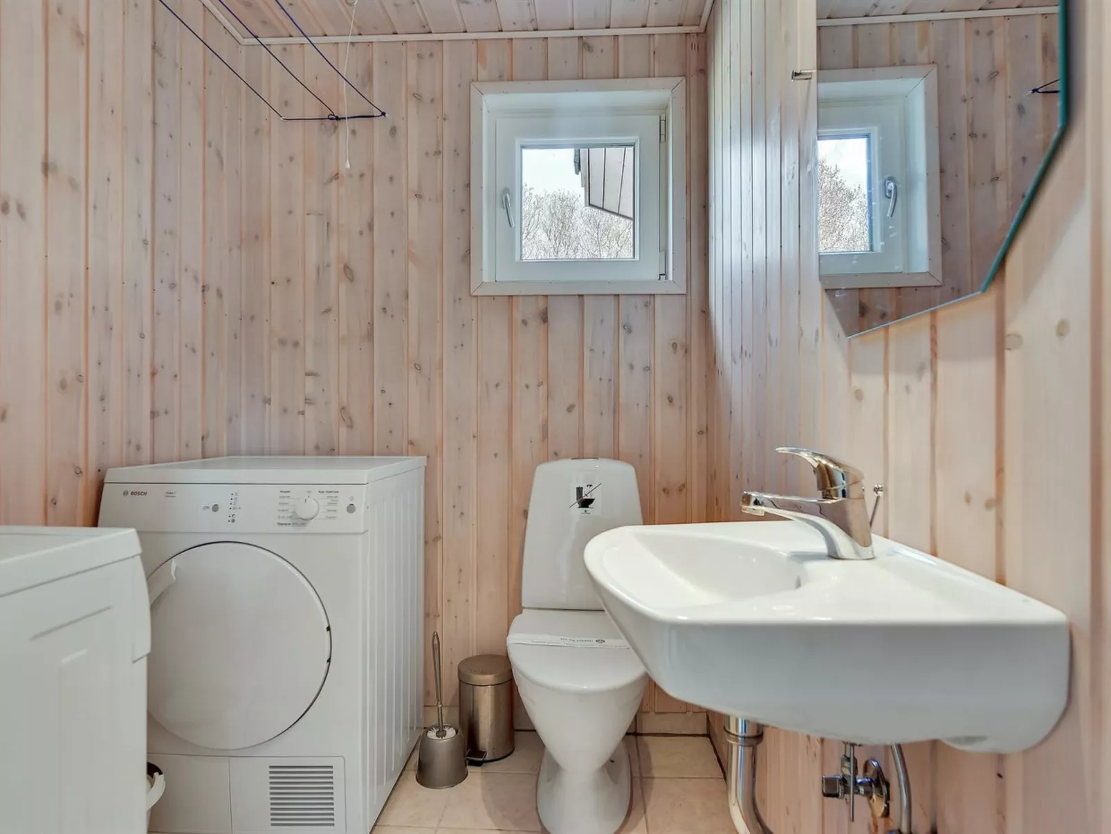 "Enja" - 150m from the sea-Binnen