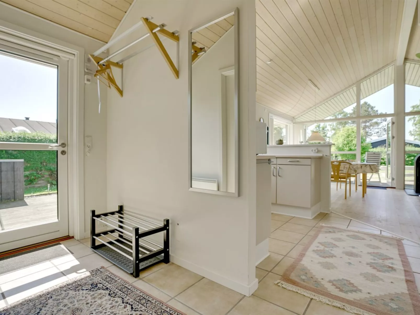 "Maybritt" - 100m from the sea-Binnen