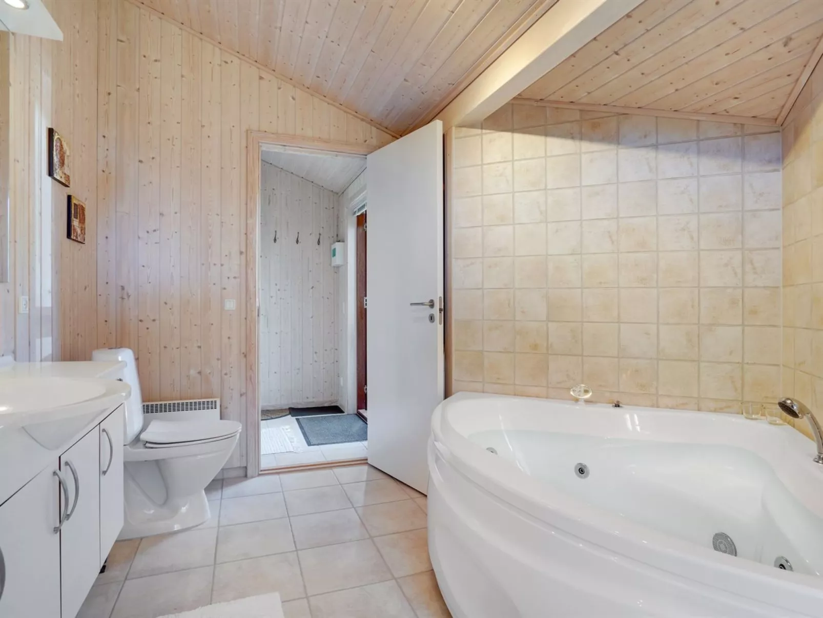 "Jelin" - 2.5km from the sea-Binnen