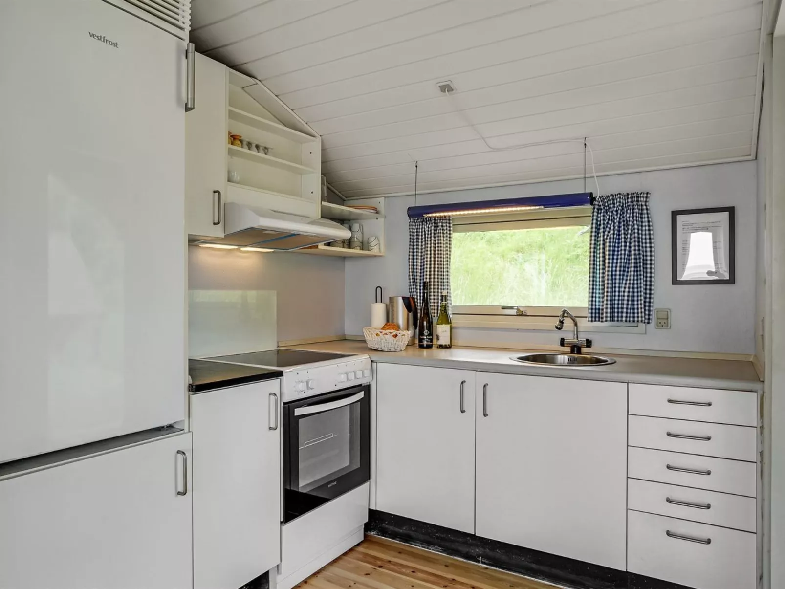 "Elpida" - 100m from the sea-Binnen