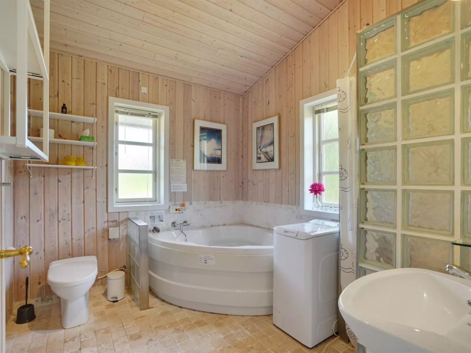 "Aldis" - 300m from the sea-Binnen