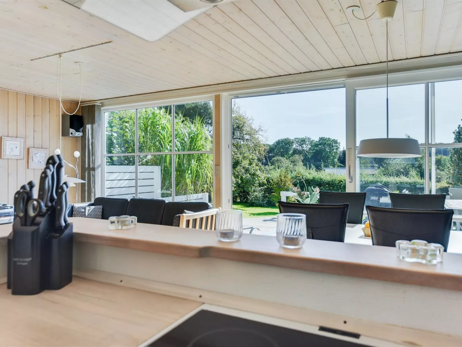 "Leandra" - 600m from the sea-Binnen