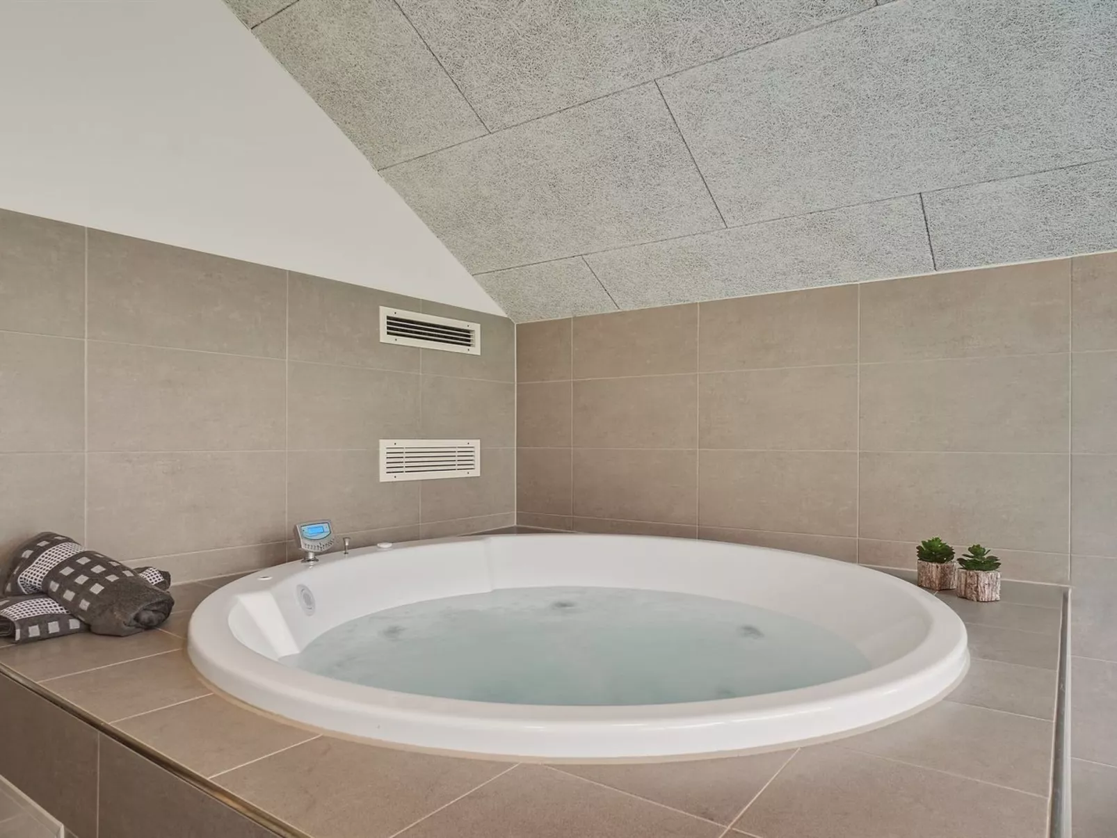 "Vara" - 800m from the sea-Binnen