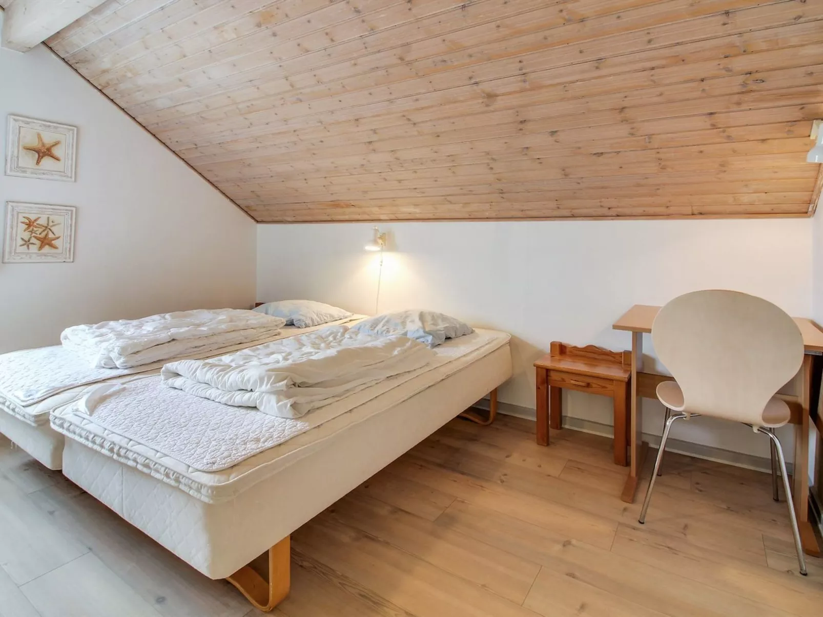 "Arabella" - 2.3km from the sea - Binnen