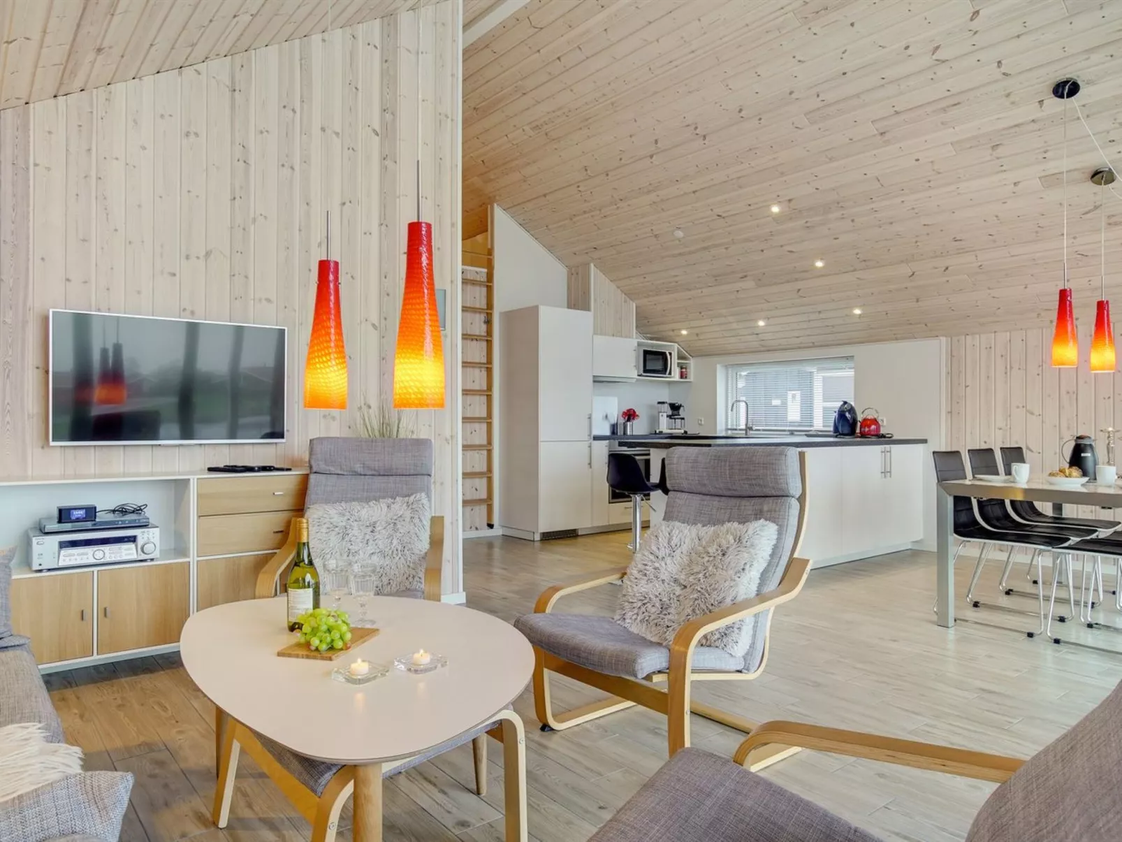 "Domi" - 1.2km from the sea-Binnen