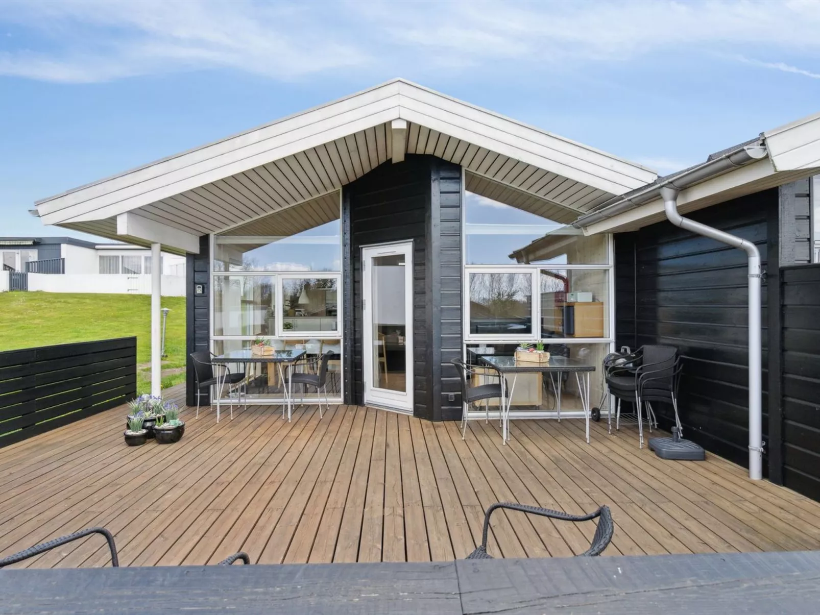"Sointu" - 250m from the sea-Buiten