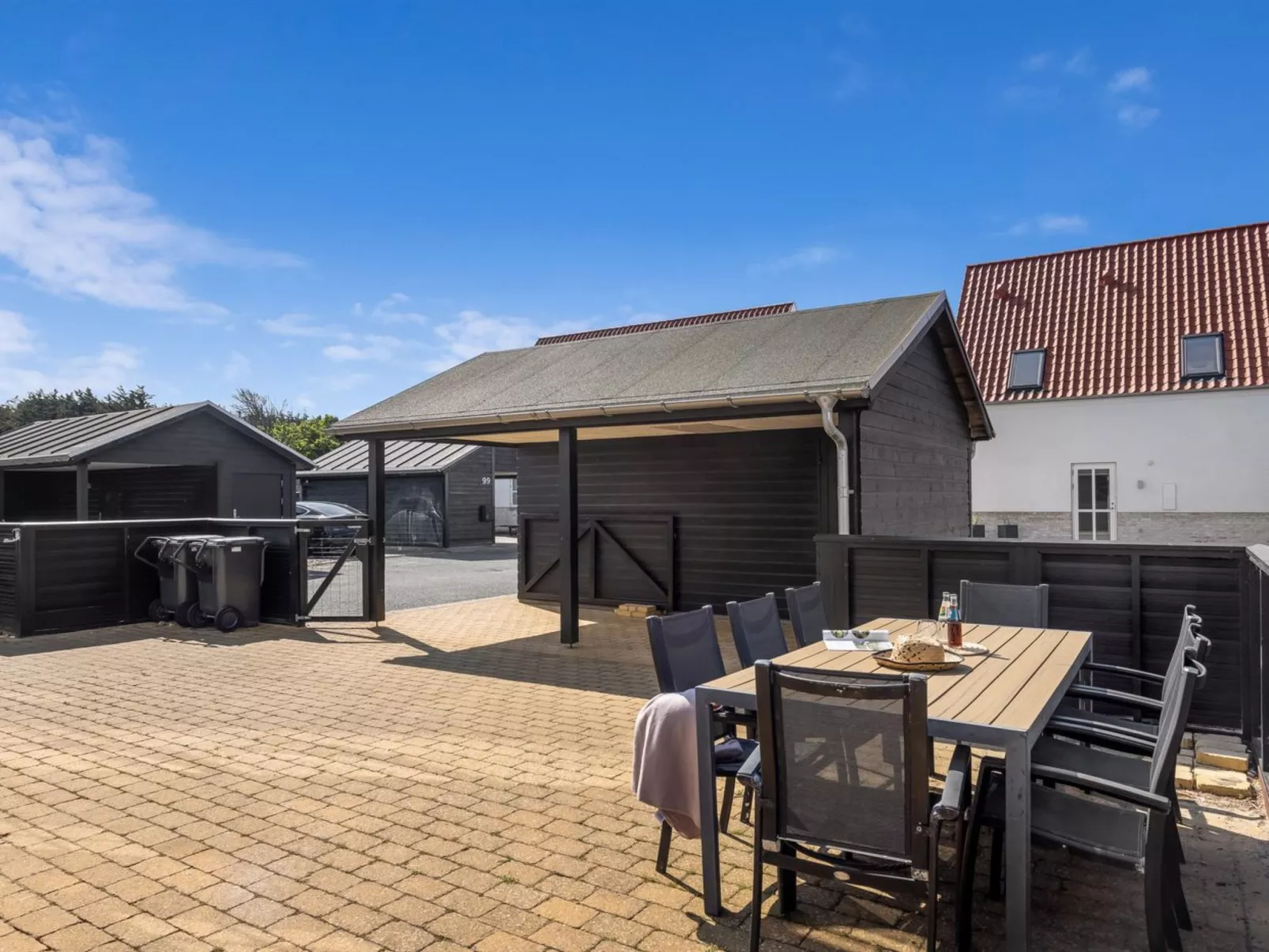 "Hilma" - 600m from the sea-Buiten