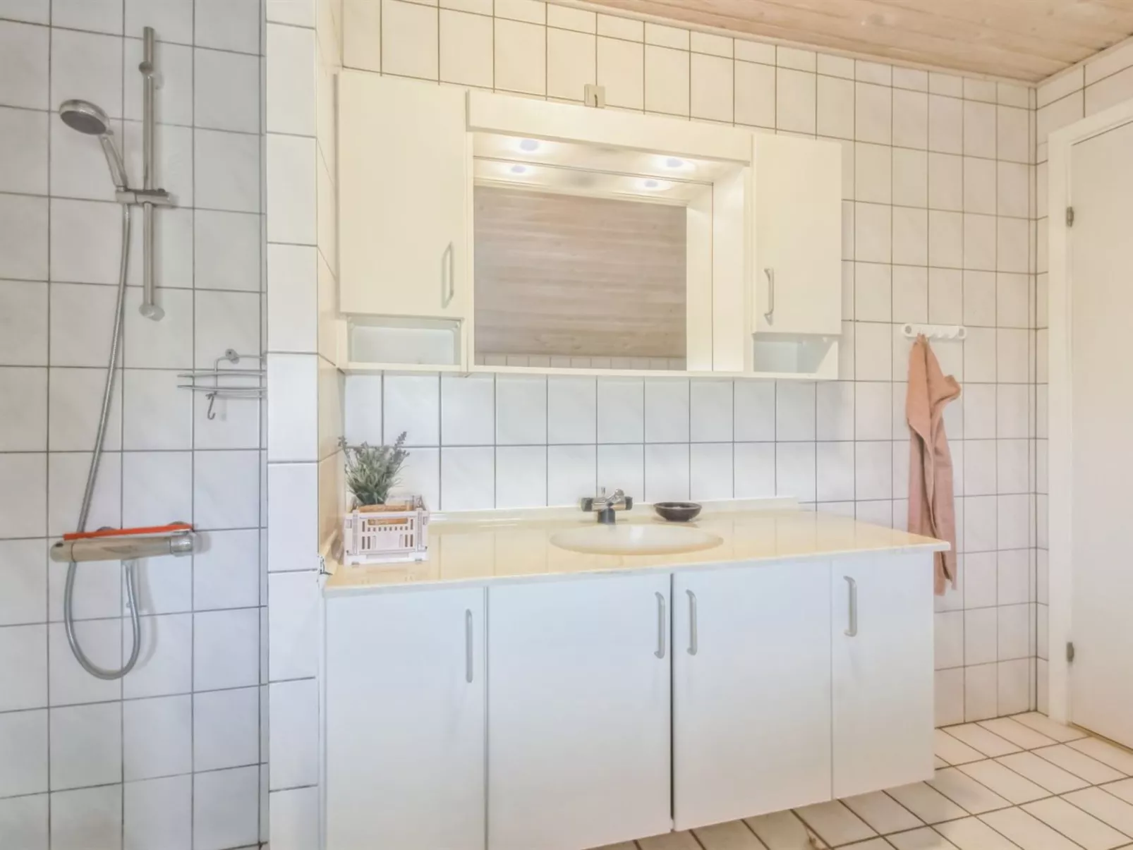 "Madsen" - 500m from the sea-Binnen