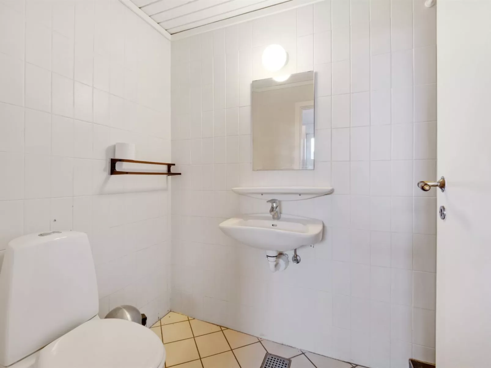 "Emmie" - 50m to the fjord-Binnen