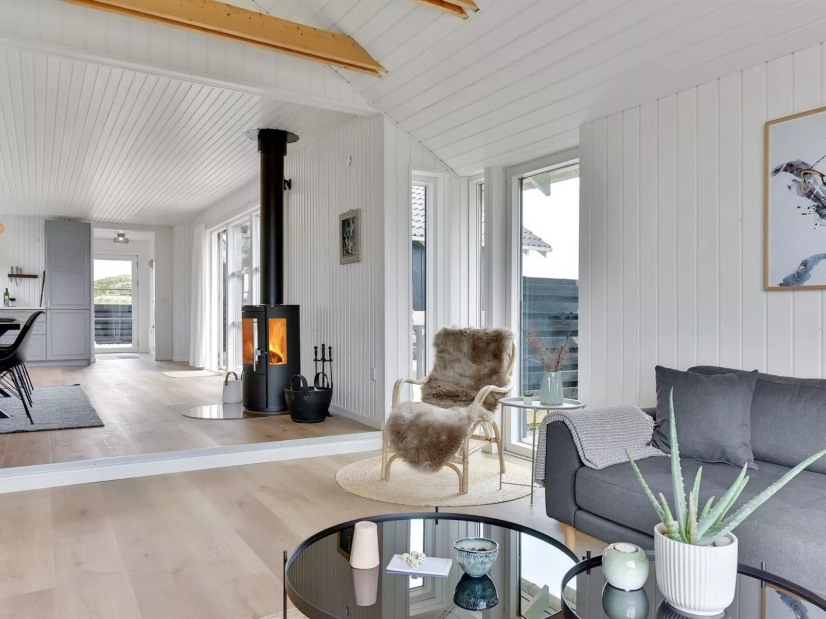 "Arvo" -  from the sea-Binnen