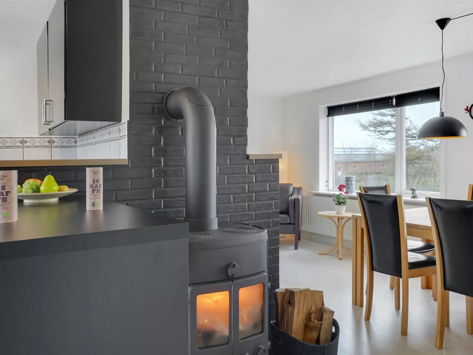 "Imilie" - 250m to the fjord-Binnen