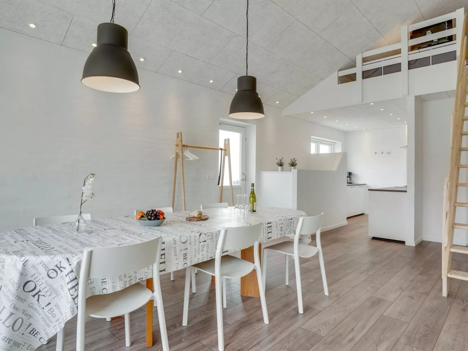 "Teodosij" - 1.1km from the sea-Binnen