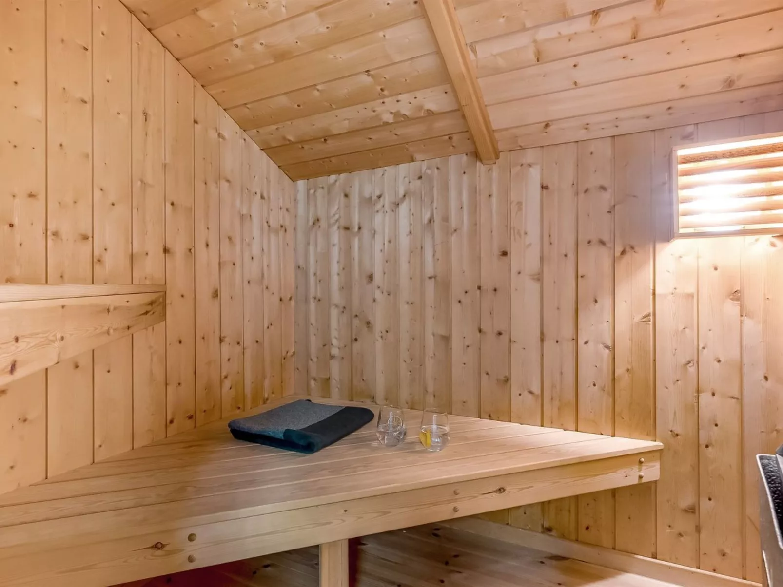 "Mimo" - 150m from the sea-Binnen